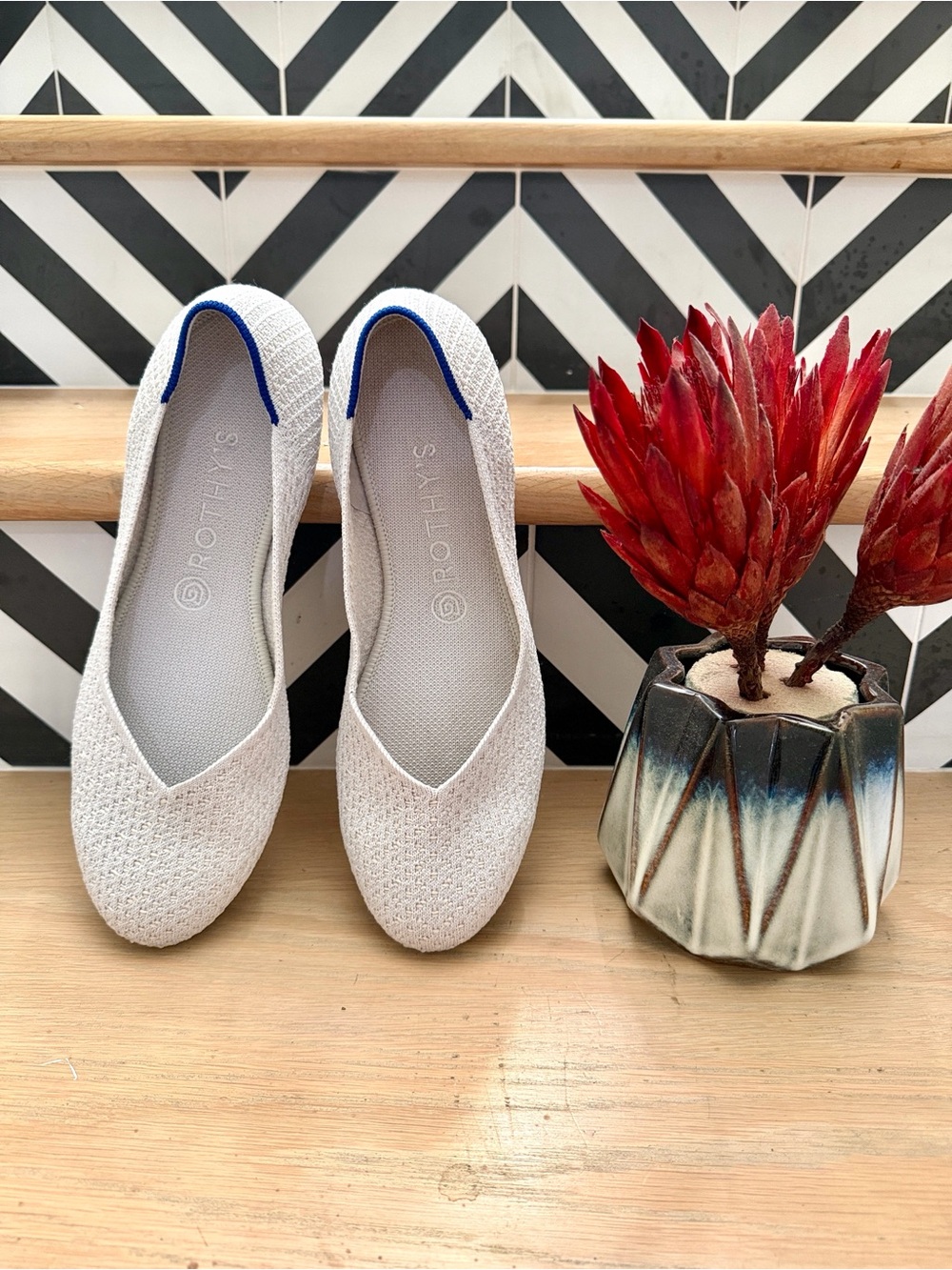 Rothy's Women's Pointed Knit Flats in Light Cream with Blue Trim Size W10